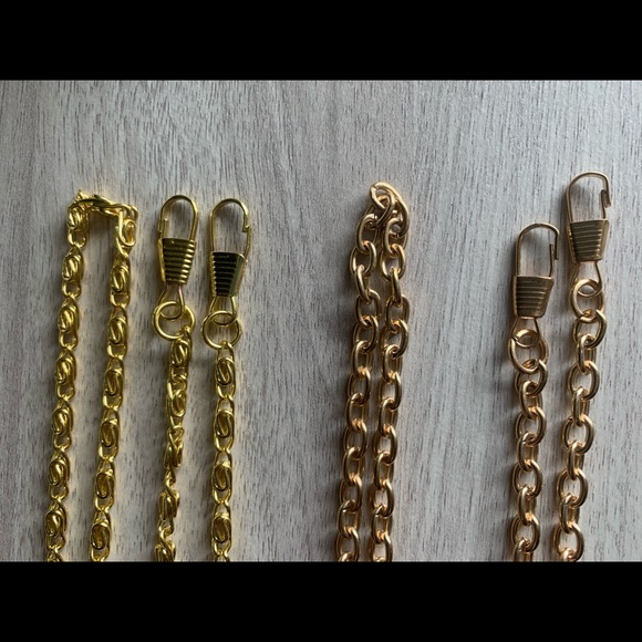 2 pack of gold chains - Picture 3 of 3
